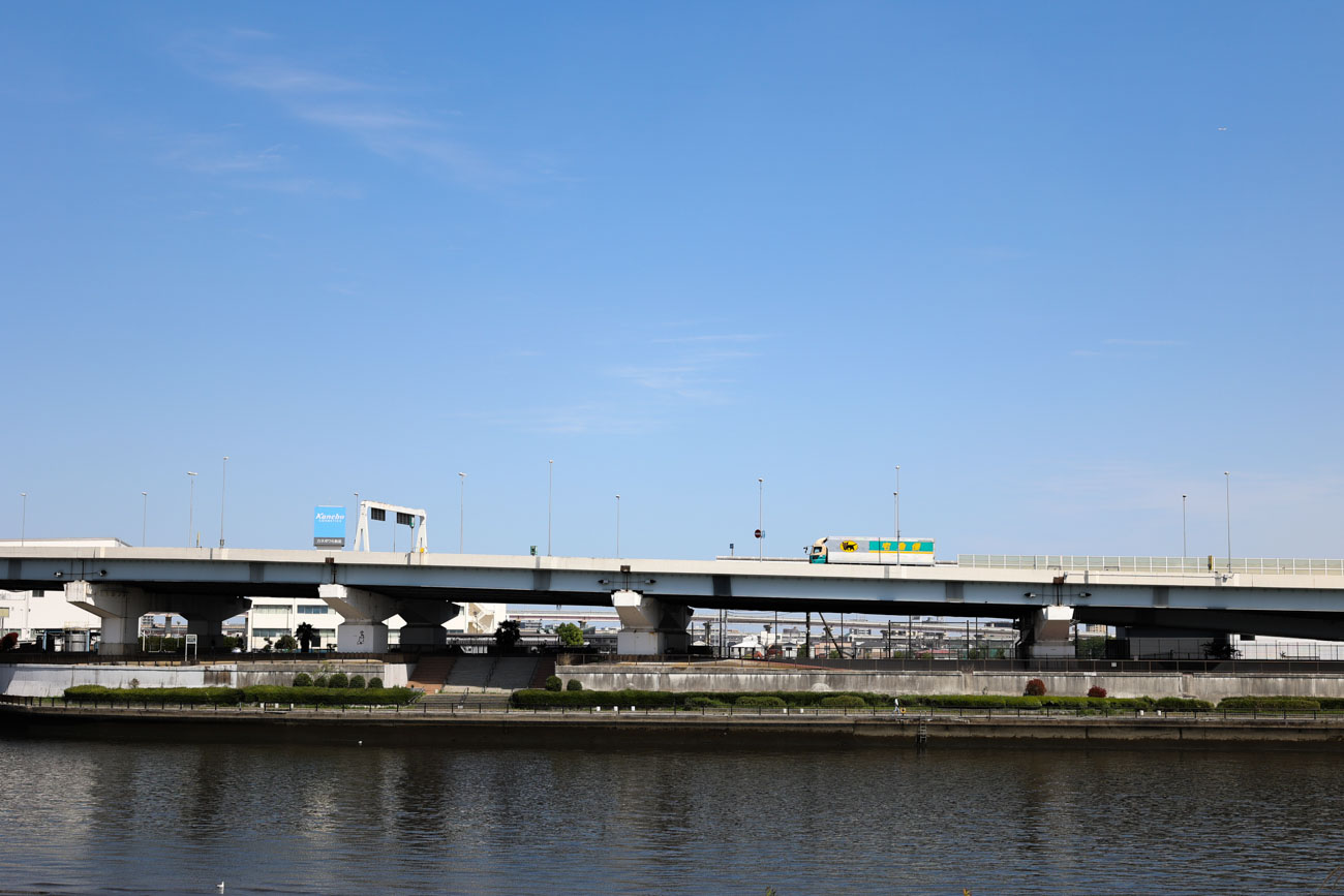 RF24-50mm F4.5-6.3 IS STM