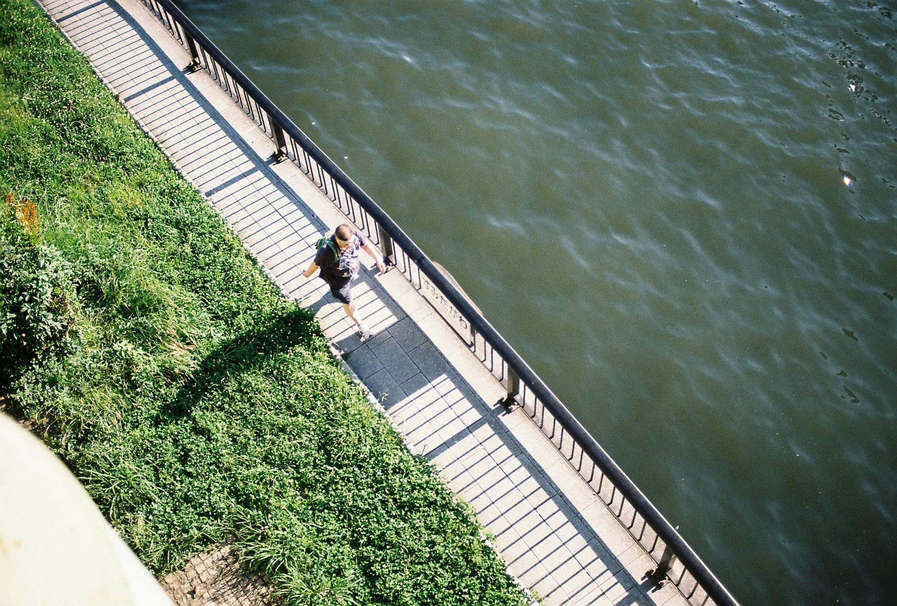 レンタル - Nikon F3 アイレベル + Nikon Ai Nikkor 35mm F2 | カメラ