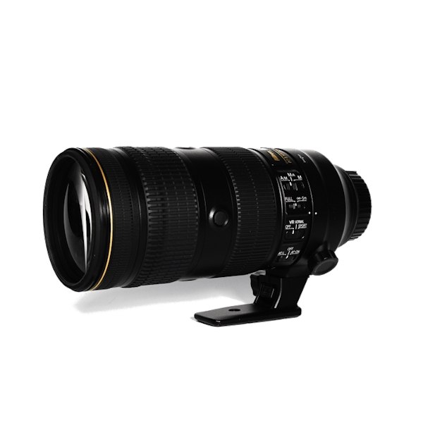 超歓迎】 Nikon AF-S VRⅡ」に感服 70-200mm f/2.8 VR ED レンズ