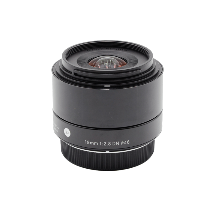 レンタル - SIGMA(シグマ)19mm F2.8 DN ブラック [マイクロフォーサーズ用] |  カメラと交換レンズのレンタルならGOOPASS（グーパス）【公式】